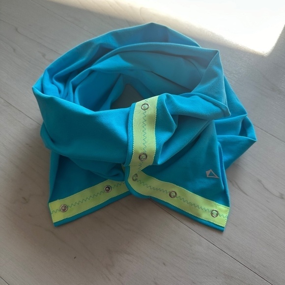 Rare / Discontinued Ivivva Vinyasa Wrap Scarf - Picture 3 of 6